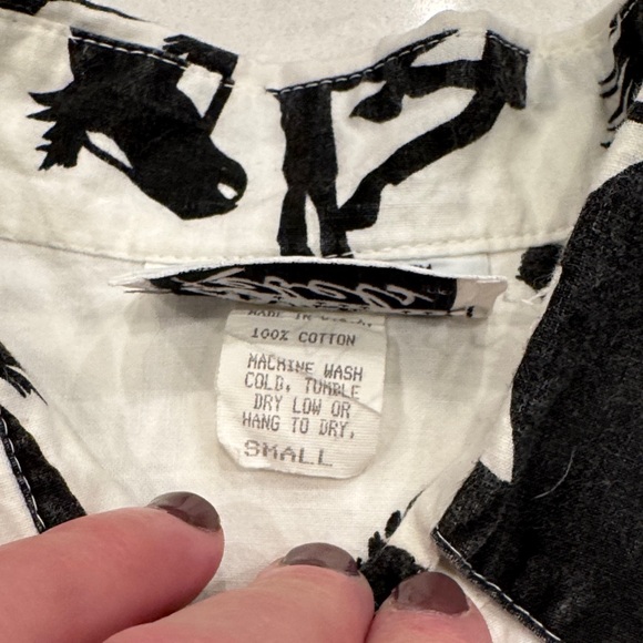 Stylish Men's Equestrian Print Button Down Shirt see measurements - Picture 4 of 10